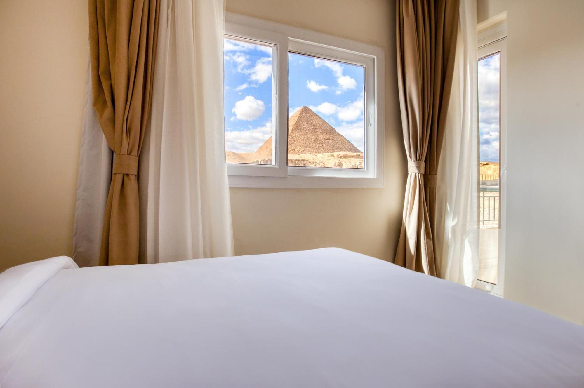 Soul Pyramids View Hotel Kafrat al Jabal Bagian luar foto