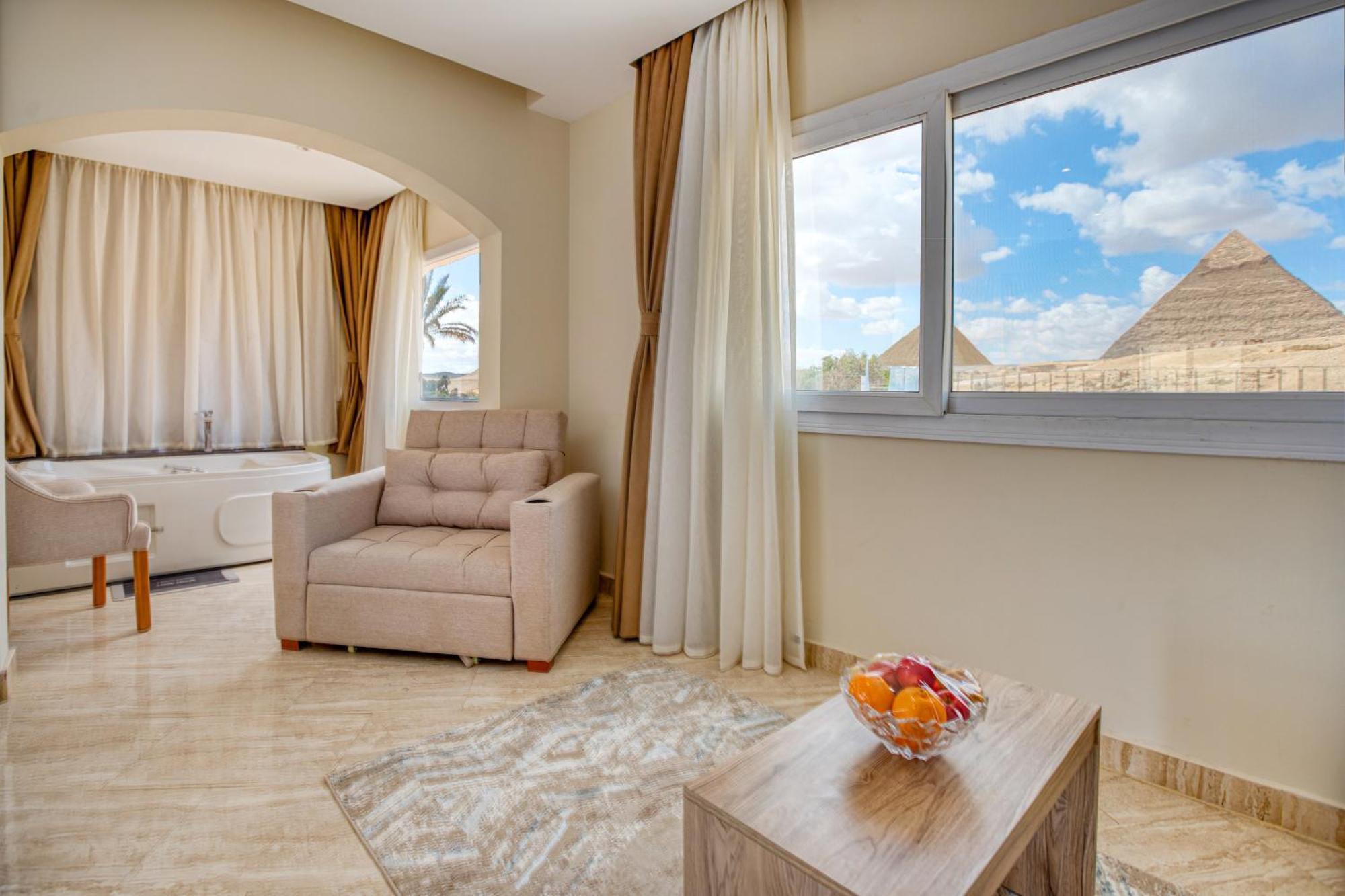 Soul Pyramids View Hotel Kafrat al Jabal Bagian luar foto