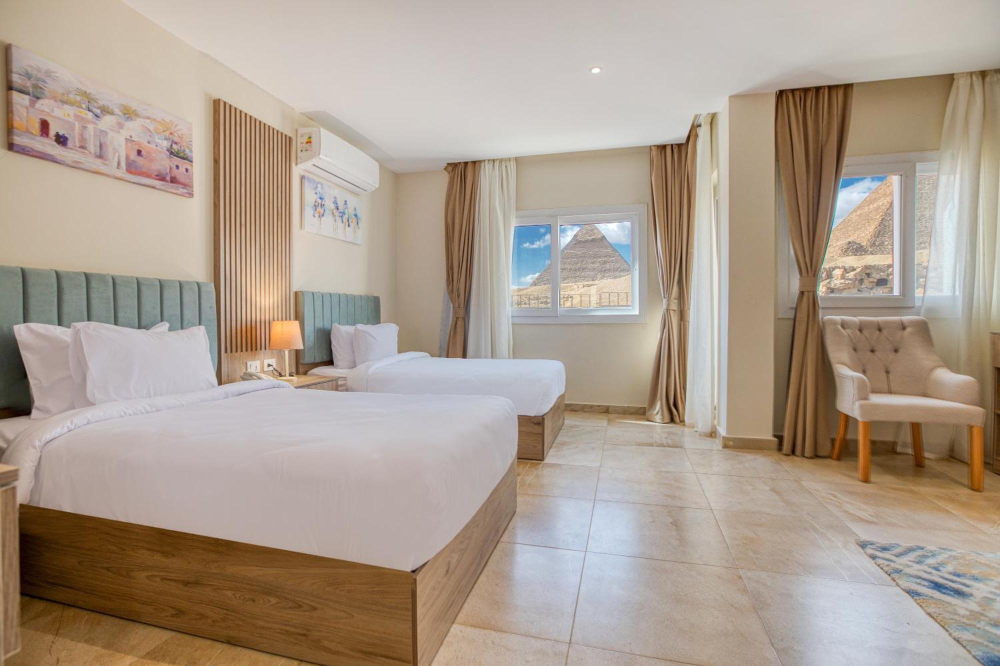 Soul Pyramids View Hotel Kafrat al Jabal Bagian luar foto